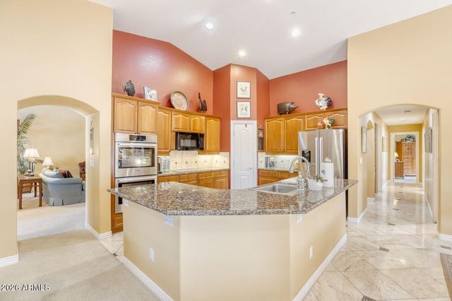 7576 E TAILFEATHER Drive, Scottsdale, AZ 85255