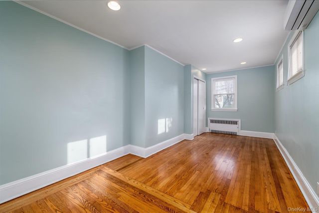 25 Aldred Avenue 1, Rockville Centre, NY 11570