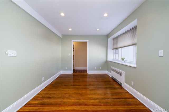 25 Aldred Avenue 1, Rockville Centre, NY 11570