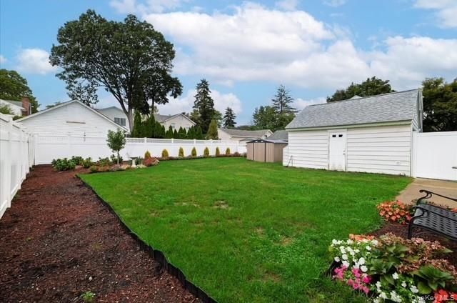 25 Aldred Avenue 1, Rockville Centre, NY 11570