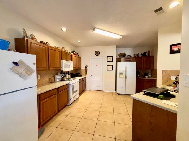 3601 WAGON WHEEL Street SW, Los Lunas, NM 87031