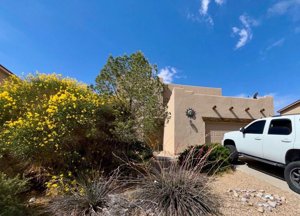 3601 WAGON WHEEL Street SW, Los Lunas, NM 87031