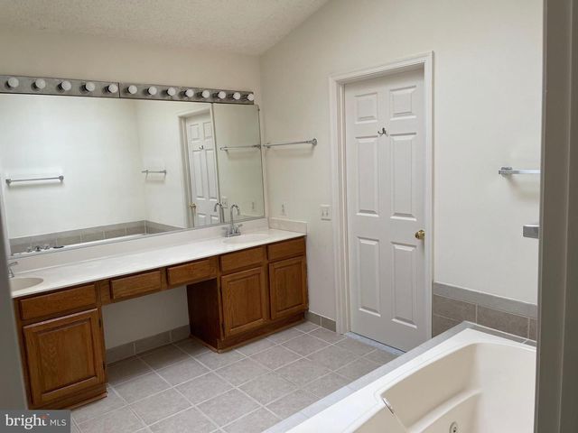 2807 WHITE BIRCH CT, Woodbridge, VA 22192