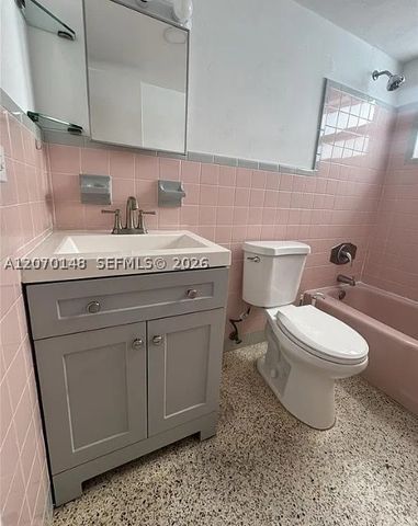 3181 SW 18th St 2, Miami, FL 33145