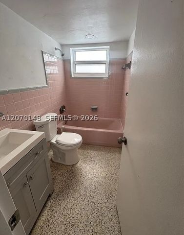 3181 SW 18th St 2, Miami, FL 33145