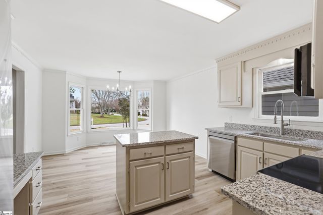 104 Luke Court, Easley, SC 29640