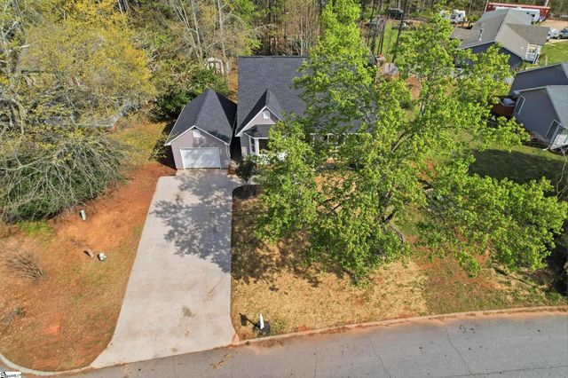 104 Luke Court, Easley, SC 29640
