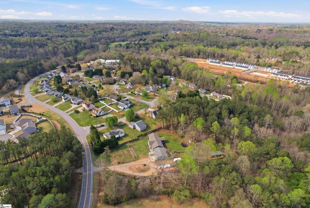 104 Luke Court, Easley, SC 29640