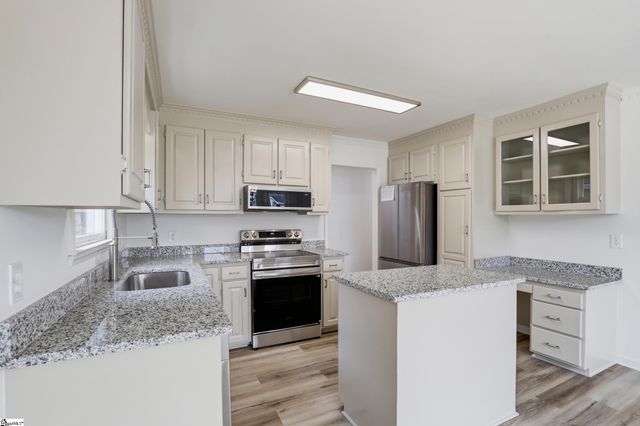 104 Luke Court, Easley, SC 29640