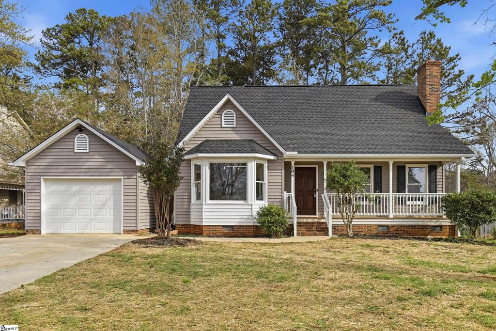 104 Luke Court, Easley, SC 29640