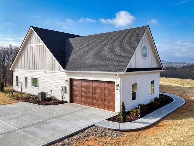 65 Club Ct, Blairsville, GA 30512