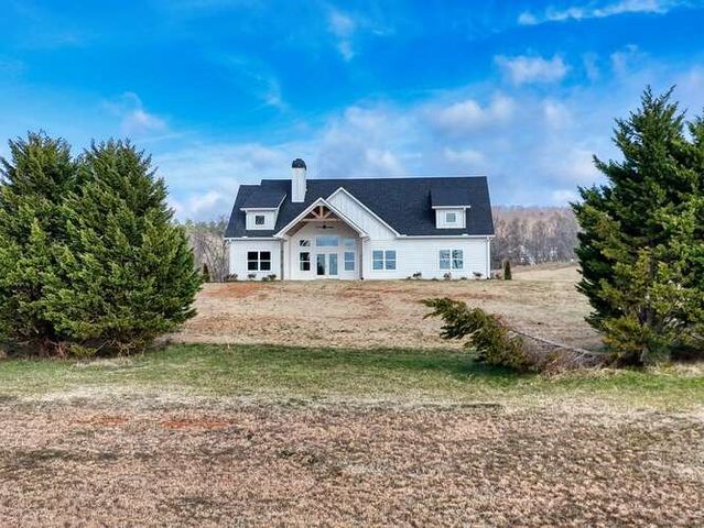 65 Club Ct, Blairsville, GA 30512