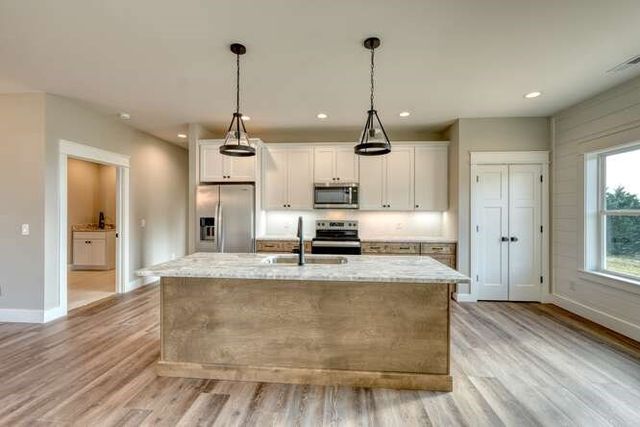 65 Club Ct, Blairsville, GA 30512