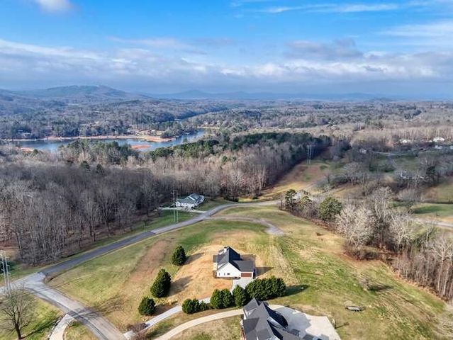 65 Club Ct, Blairsville, GA 30512