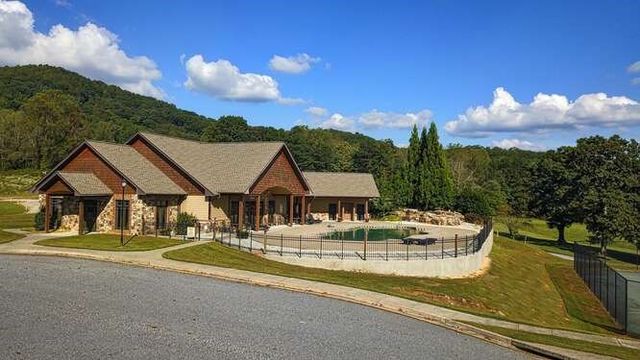 65 Club Ct, Blairsville, GA 30512