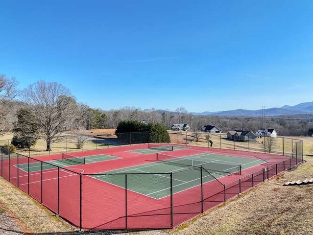 65 Club Ct, Blairsville, GA 30512