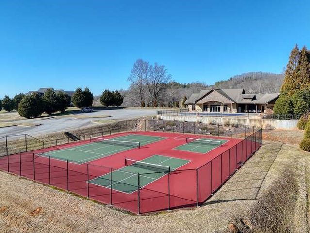 65 Club Ct, Blairsville, GA 30512