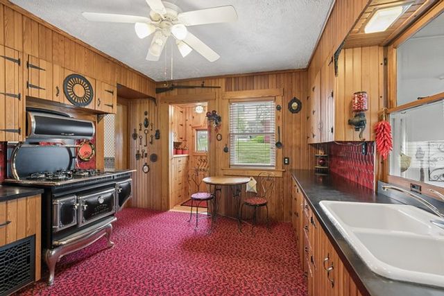 606 East Street, Lynnville, IA 50153