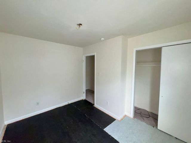 3560 Dana LN, Virginia Beach, VA 23452