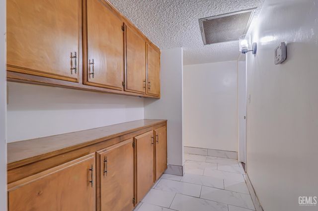 118 Village Way, Taft, CA 93268