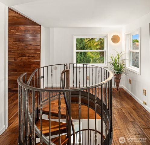 7741 16th Avenue NW, Seattle, WA 98117