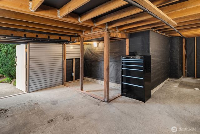 7741 16th Avenue NW, Seattle, WA 98117