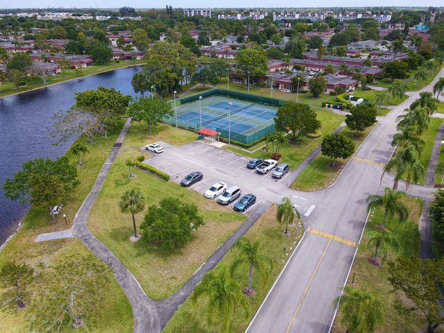 714 Nantucket Circle B, Lake Worth, FL 33467