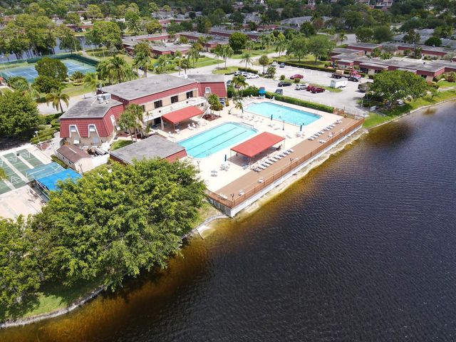 714 Nantucket Circle B, Lake Worth, FL 33467