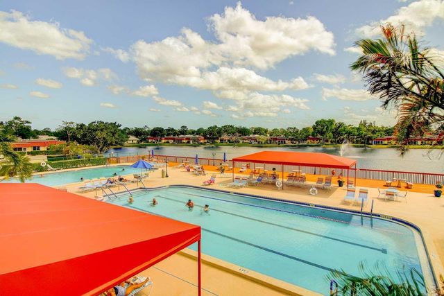 714 Nantucket Circle B, Lake Worth, FL 33467