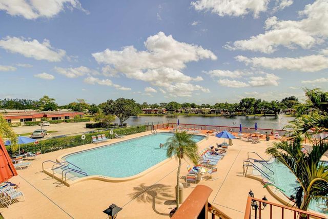 714 Nantucket Circle B, Lake Worth, FL 33467