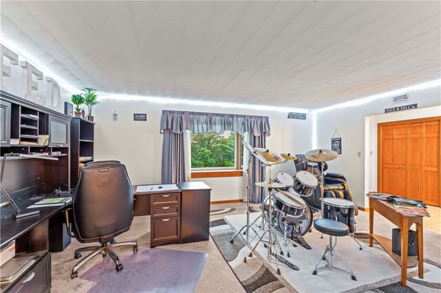 1657 DEERFIELD RD, South Franklin, PA 15301