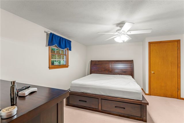 1657 DEERFIELD RD, South Franklin, PA 15301