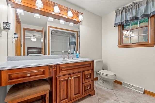 1657 DEERFIELD RD, South Franklin, PA 15301