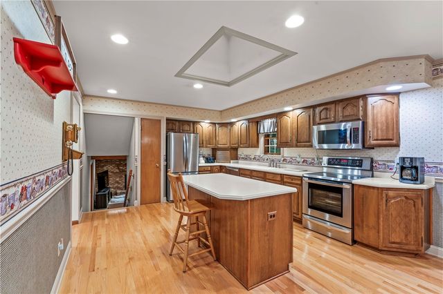 1657 DEERFIELD RD, South Franklin, PA 15301