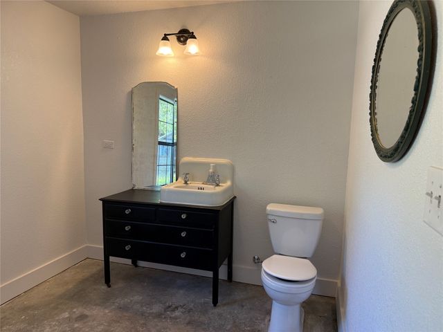 122 Tobacco Road, Whitney, TX 76692