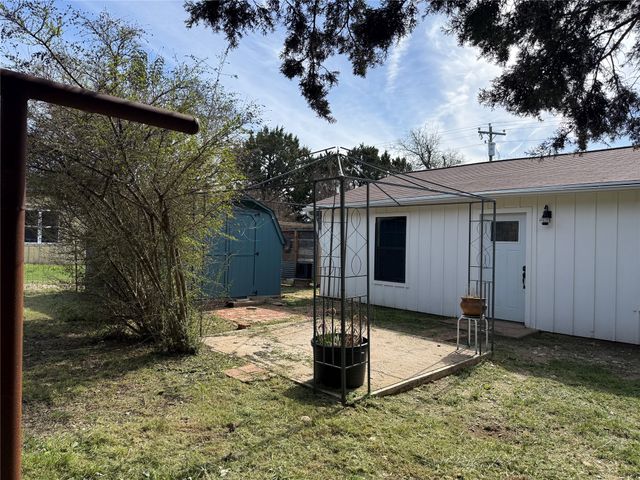 122 Tobacco Road, Whitney, TX 76692