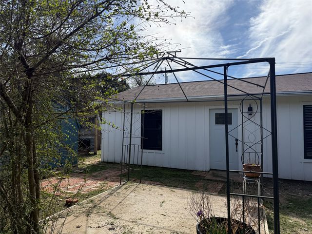 122 Tobacco Road, Whitney, TX 76692