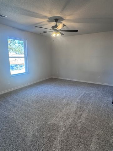 1009 Bradshaw Court, Springtown, TX 76082