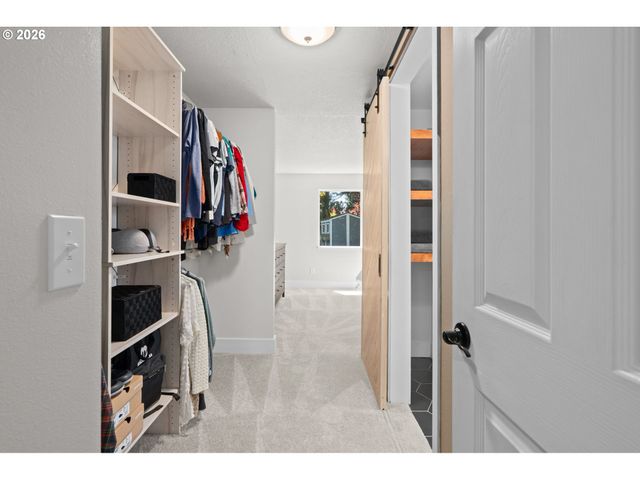 16870 Nw SOMERSET Dr, Beaverton, OR 97006