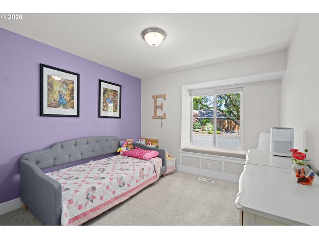 16870 Nw SOMERSET Dr, Beaverton, OR 97006
