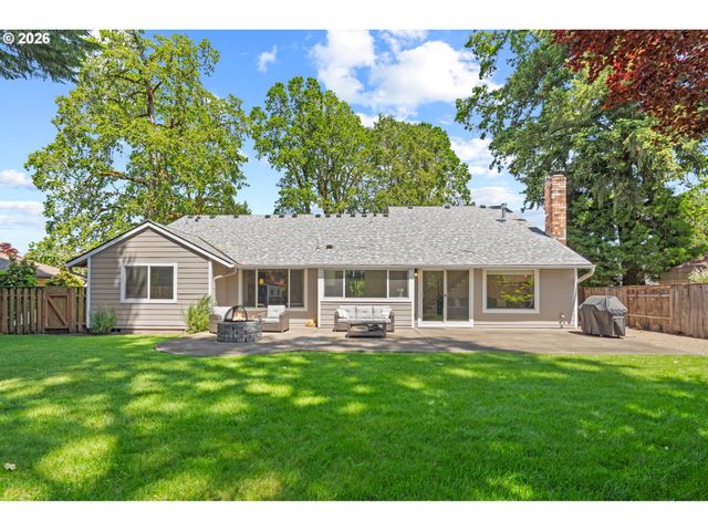 16870 Nw SOMERSET Dr, Beaverton, OR 97006