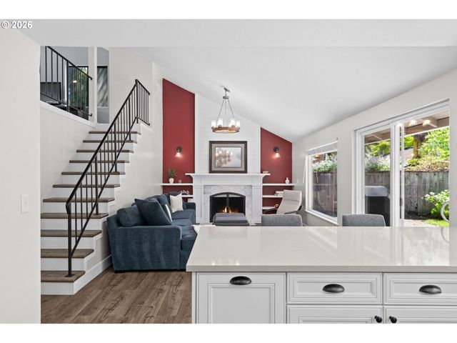 16870 Nw SOMERSET Dr, Beaverton, OR 97006