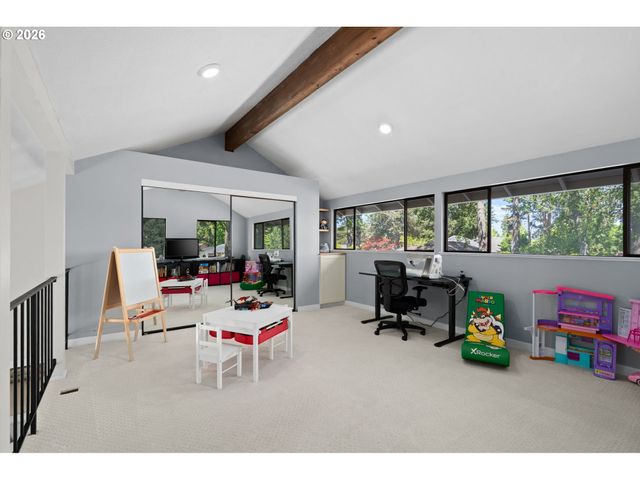 16870 Nw SOMERSET Dr, Beaverton, OR 97006