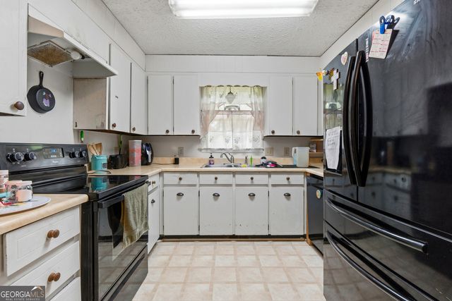 206 Brookwood Drive, Gray, GA 31032