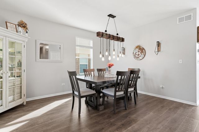 10332 Adler Cove, St. John, IN 46373