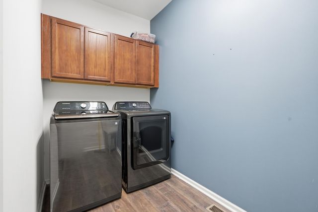 10332 Adler Cove, St. John, IN 46373