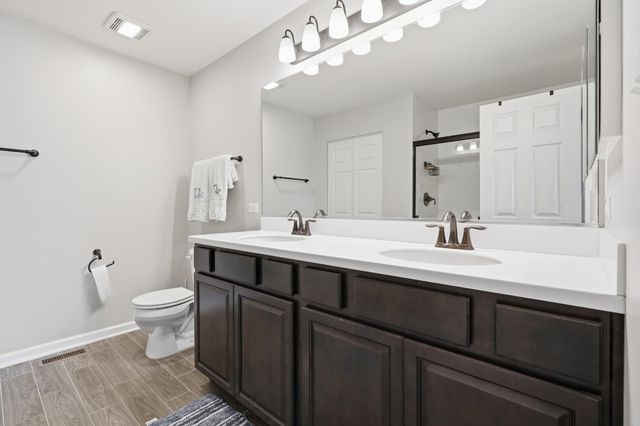 10332 Adler Cove, St. John, IN 46373