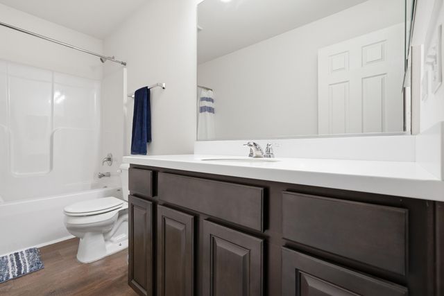 10332 Adler Cove, St. John, IN 46373
