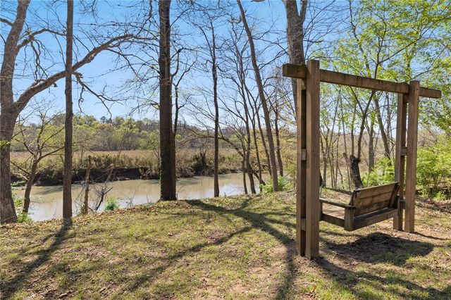 1551 Lafite Lane, Fayetteville, AR 72703