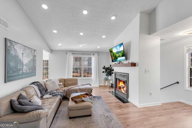 720 Glenleaf Drive, Peachtree Corners, GA 30092